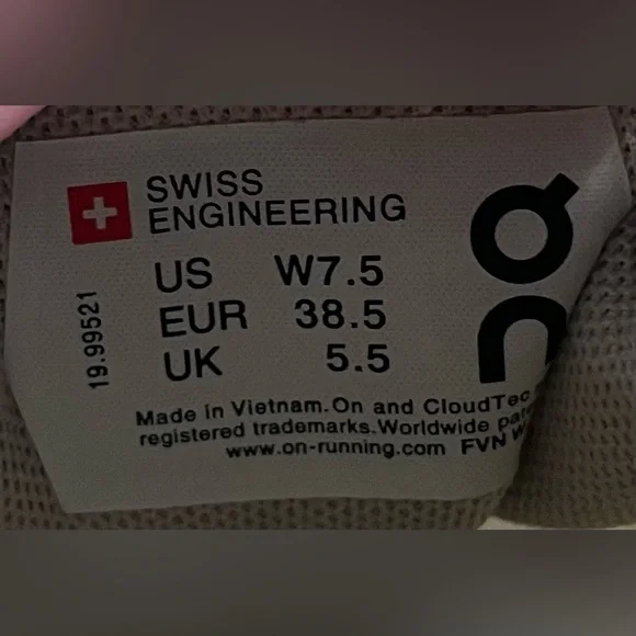 On Cloud REFLECTIVE Womens Size 7.5 Running Shoes Sneakers White Sand Gum - Picture 10 of 11